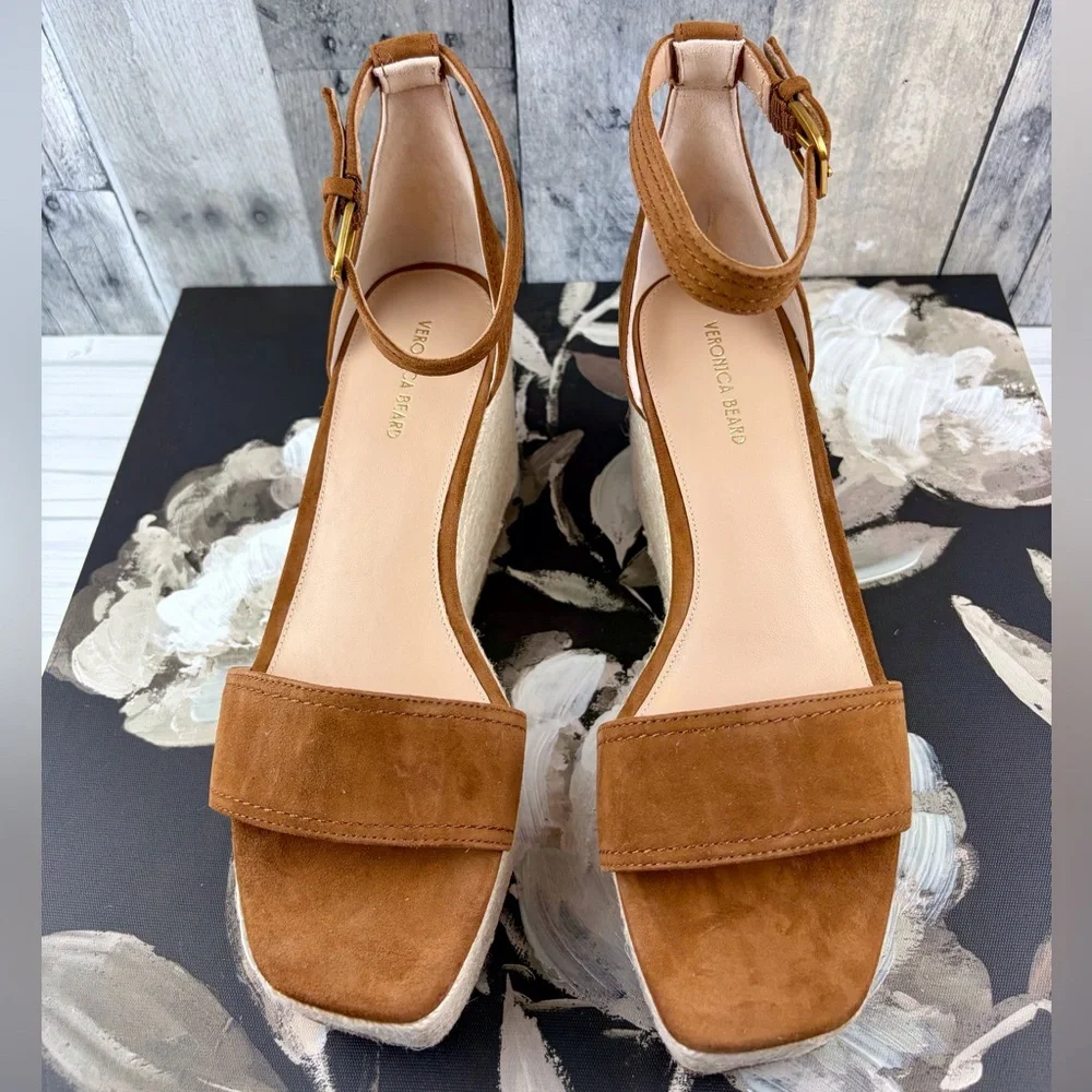 NIB Veronica Beard Gianna Suede Platform Wedge Sandals in Caramel Brown Size 9.